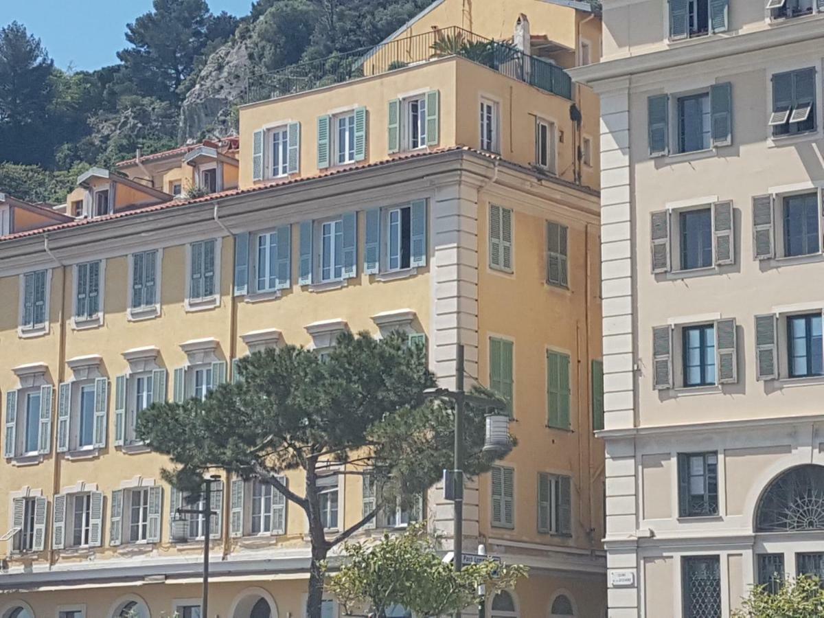 Les Palmiers A 700M De La Mer Nizza Kültér fotó